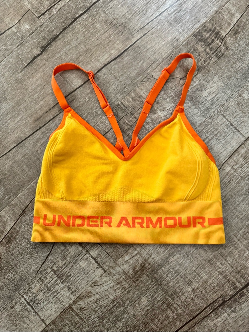 Under Armour Seamless Sports Bra XS Yellow Orange‎ Low Impact Adjustable Straps
